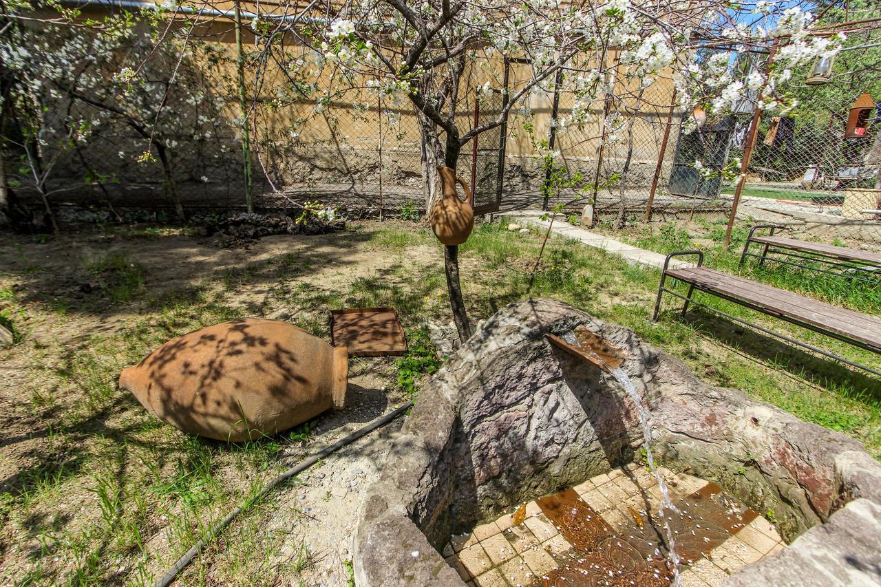 Apartment Gardens 44 ティビリシ エクステリア 写真